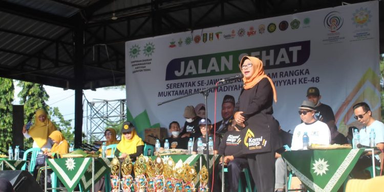 Hadiri Jalan Sehat Gebyar Muktamar Muhammadiyah Dan Aisyiyah Ke