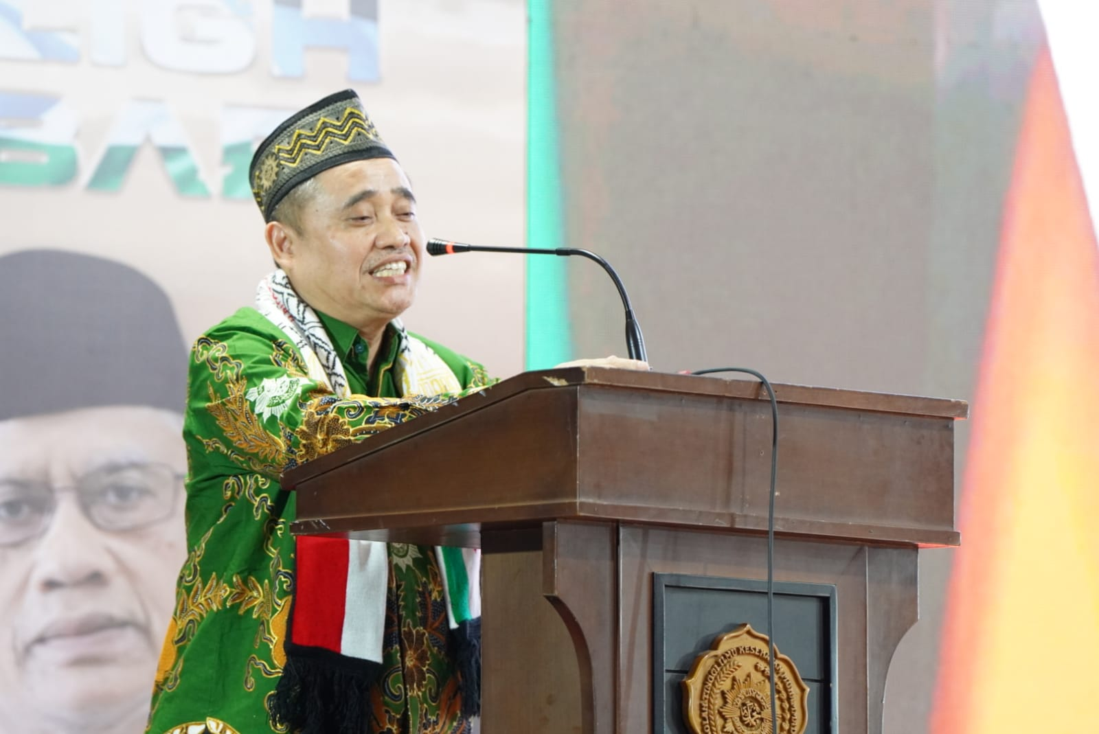 Hadiri Pengukuhan PCM Gombong Ketua PWM Jateng Dan Ketum PP