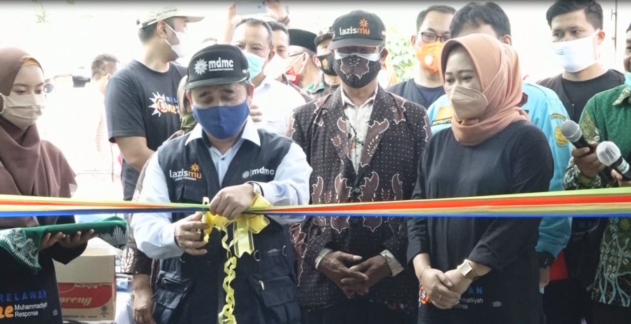 Ketua PWM Jateng Resmikan Huntara di Lokasi Bencana Purbalingga