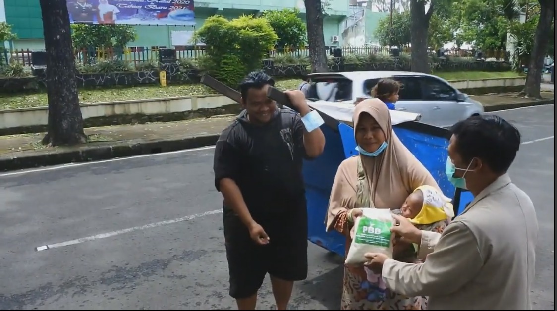 Aksi Jum'at Berkah Pemuda Muhammadiyah Kota Bandung