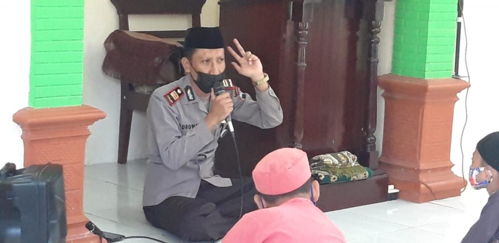 Ketua PCM Eromoko Kenalkan Organisasi Muhammadiyah Kepada Para Santri