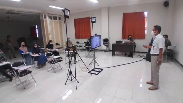 Trobosan di Tengah Pandemi, Kuliah di UMP Serasa Siaran Live di TV