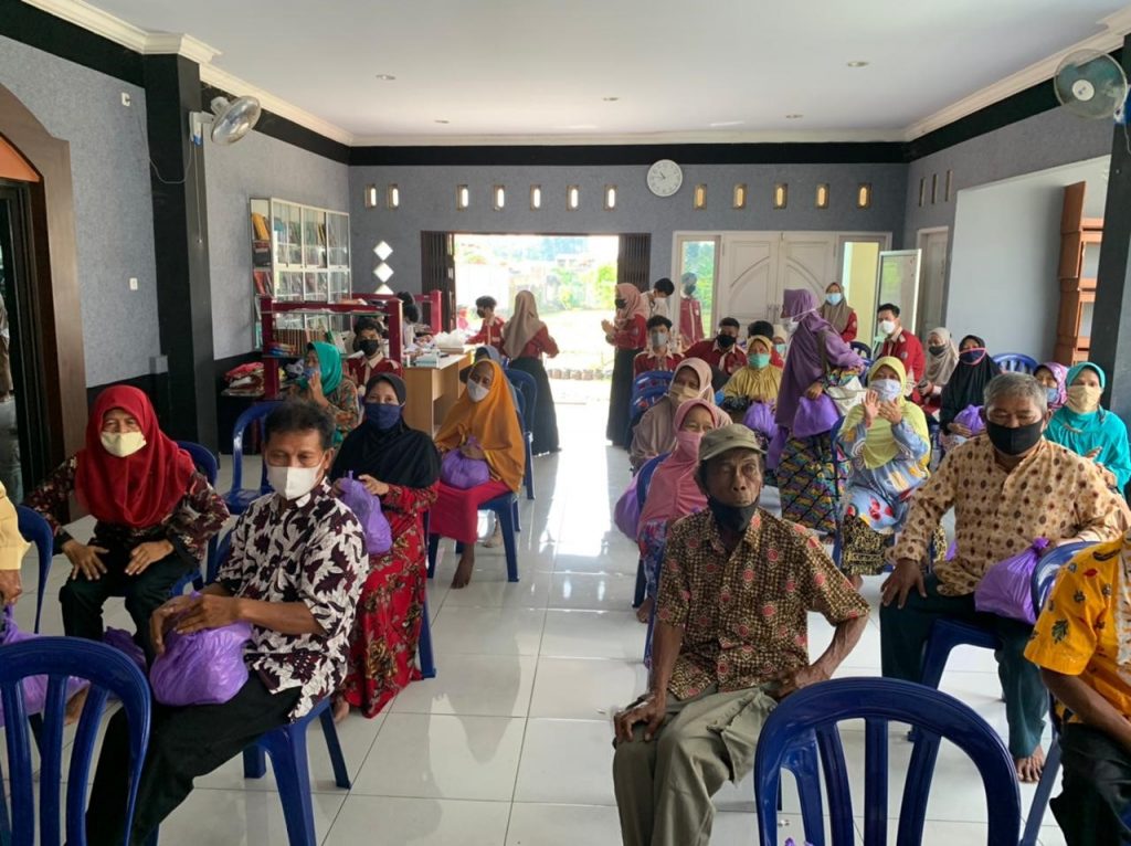 IMM Komisariat Farmasi UMP Laksanakan Penyuluhan Kesehatan dan Cek Kesehatan Gratis di Desa Karangklesem