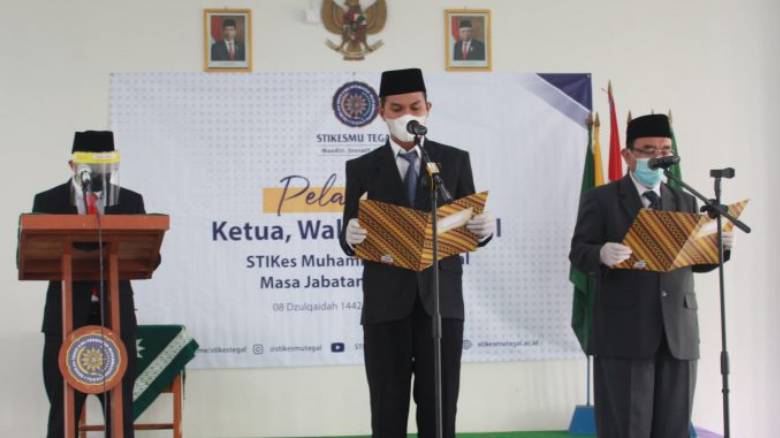 Ketua, Wakil Ketua STIKes Muhammadiyah Tegal Dilantik Majelis Diktilibang PP Muhammadiyah
