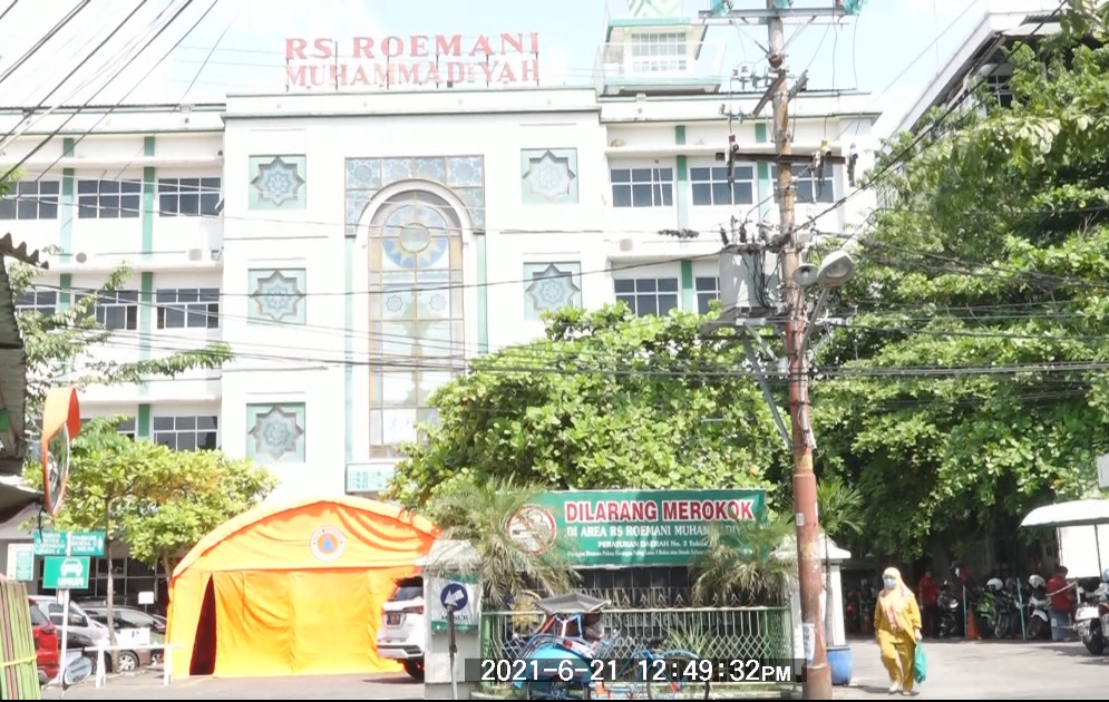 Pasien Covid-19 Membludak, RS Roemani Dirikan Tenda Darurat