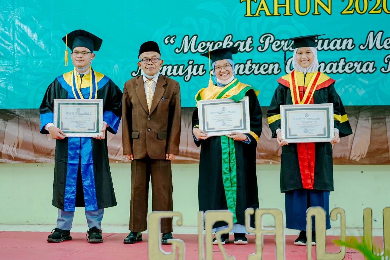 Santri Ponpes Muhamamdiyah Al Mu'min Temanggung Mendapat Beasiswa Kedokteran UMY
