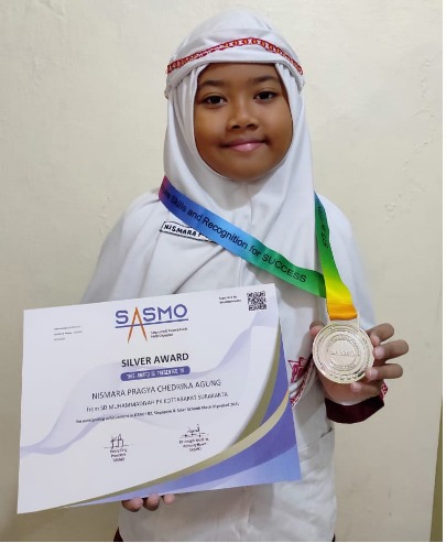 Geya, Siswa SD Muhammadiyah PK Kottabarat Kembali Raih Medali Olimpiade Matematika Internasional