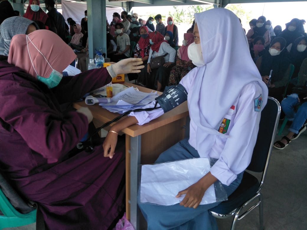 Siswa SMK Muhammadiyah 6 comal Partisipasi Program Vaksinasi
