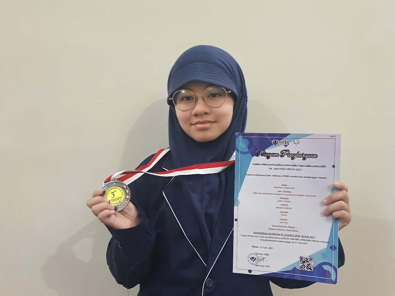 Siswa SMP Muhammadiyah Program Khusus Kottabarat Surakarta Juara 3 Lomba Karya Tulis Populer Tingkat Nasional