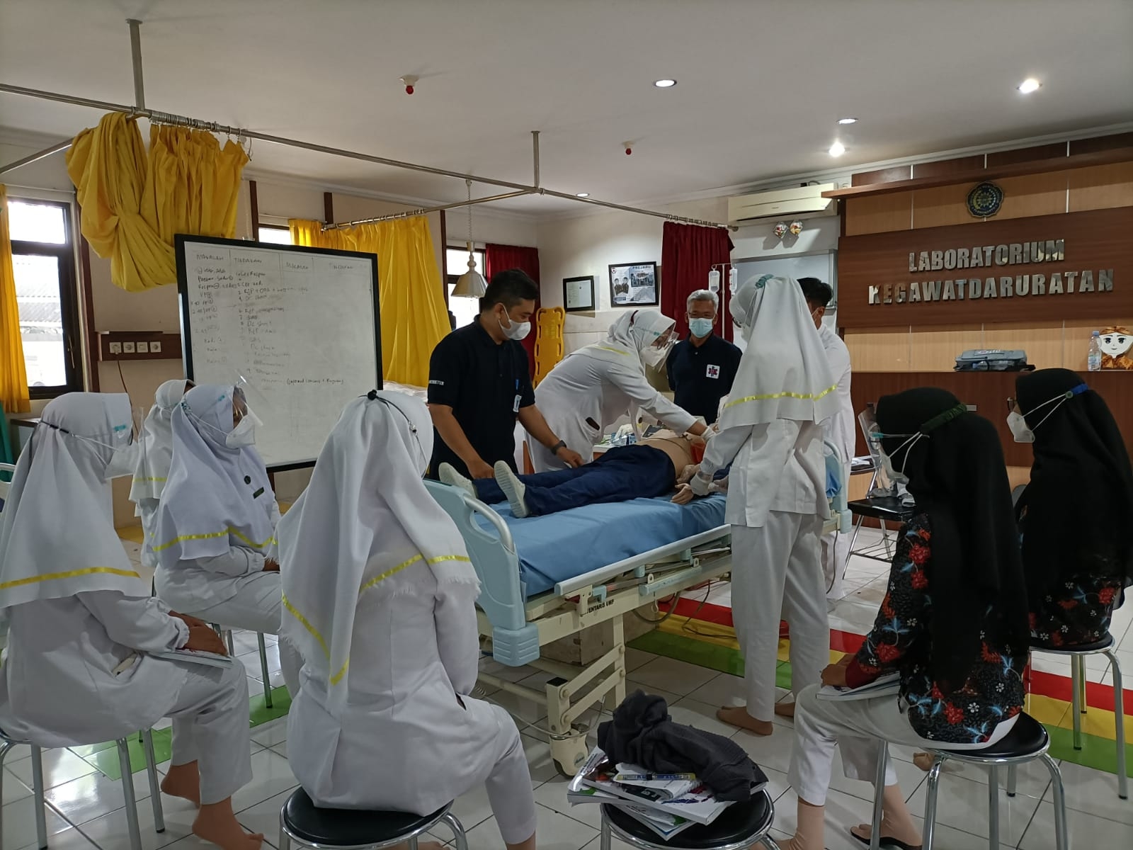 Bersama Yayasan Ambulans Gawat Darurat 118,Prodi D3 Keperawatan UMP ...