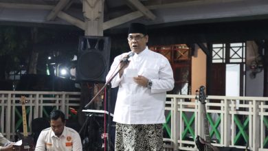 ahmad kholid