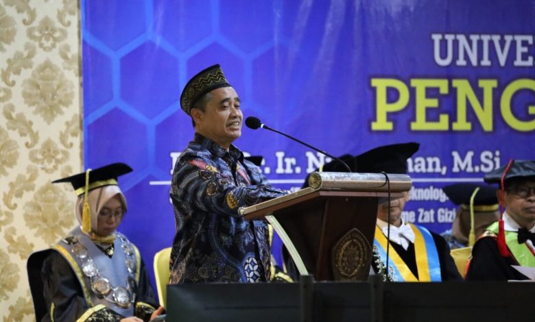 guru besar