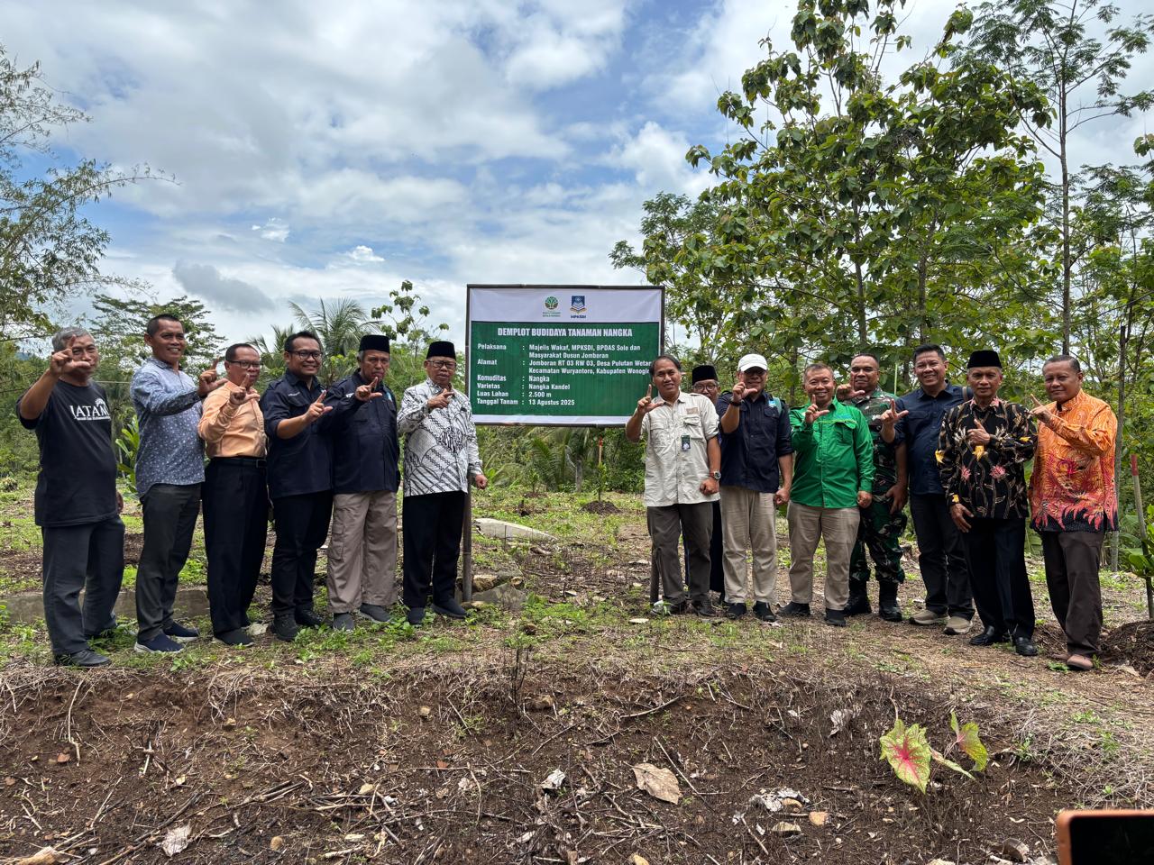 Kampung Nangka Diresmikan: Muhammadiyah Wonogiri dan BPDAS Solo Satukan Dakwah, Ekonomi, dan Lingkungan - MuhammadiyahNews.com Kampung Nangka Diresmikan: Muhammadiyah Wonogiri dan BPDAS Solo Satukan Dakwah, Ekonomi, dan Lingkungan - MuhammadiyahNews.com