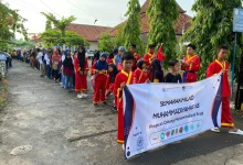 Ribuan warga mengikuti jalan sehat Milad ke-113 Muhammadiyah PCM Sragi 2025