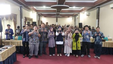 Dosen Bisnis Digital, Pemateri dan Mahasiswa Antusias Mengikuti Seminar Nasional "AI Ready Asean"