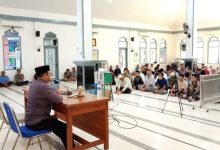 Suasana Kajian Ahad Pagi di Masjid Al-Hikmah Cepu bersama Ustadz Abdul Haris Zulmi.