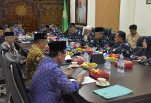 PDM Kendal melaporkan progres KPI dan program unggulan kepada PWM Jateng, menyorot Sekolah Bisnis Muslim, digitalisasi data, dan rencana aksi Kuartal IV/2025.