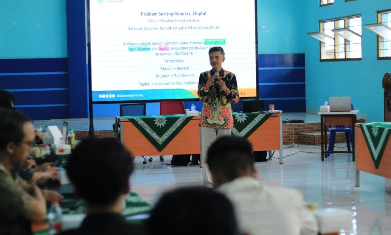 Pelatihan Manajemen Reputasi Digital Muhammadiyah Kota Magelang