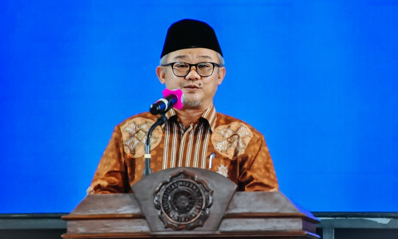 Abdul Mu‘ti menjelaskan tema Memajukan Kesejahteraan Bangsa pada Milad Muhammadiyah di Kudus