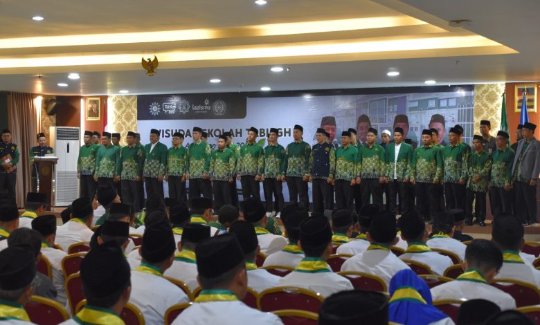 Pelantikan Korps Mubaligh Muhammadiyah Jawa Tengah oleh Ketua Majelis Tabligh PWM Jateng, Dr. H. Ali Trigiyatno, M.Ag