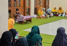 Ikhwanushoffa saat mengisi Kajian Pimpinan Cabang Aisyiyah (PCA) Adiwerna di Masjid Al Ishlah Tegal mengenai Teologi Al-Maun.