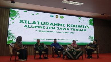 Diskusi panel Forum Silaturahmi Korwil Alumni IPM Jawa Tengah di Universitas Muhammadiyah Gombong mengenai transformasi kader.