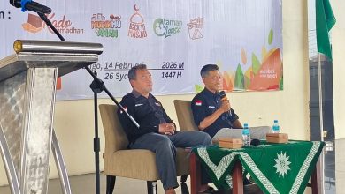 Pemateri Ikhwanushoffa saat mengisi Rakorsus Lazismu Kabupaten Pekalongan di SMK Muhammadiyah Bligo membahas optimalisasi zakat mal.