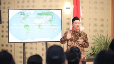 Prof Agus Purwanto menjelaskan konsep Kalender Hijriah Global Tunggal (KHGT) dalam Pengajian Ramadan PWM Jawa Tengah di Universitas Muhammadiyah Surakarta.