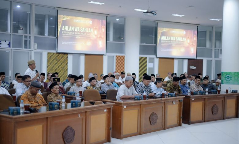 Tokoh masyarakat dan takmir masjid mengikuti kegiatan Pengajian dan Silaturahmi Ramadan yang diselenggarakan Universitas Muhammadiyah Surakarta (UMS).
