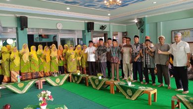 PCA Semarang Barat bersama PCM dan warga Manyaran dalam kegiatan Ramadhan Berbagi Berkah di Masjid Baitul Iman.
