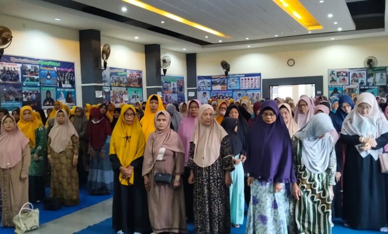 Jamaah pengajian Amaliah Ramadhan 1447 H yang diselenggarakan Pimpinan Ranting 'Aisyiyah Tanjung di Gedung Dakwah Muhammadiyah Purwokerto Selatan.