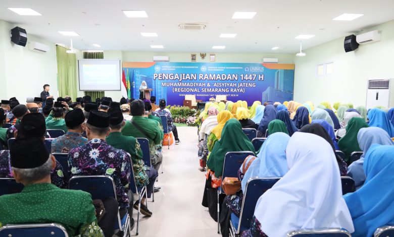 Suasana Pengajian Ramadan 1447 H Muhammadiyah dan ‘Aisyiyah Regional Semarang Raya yang digelar di Aula GKB III Universitas Muhammadiyah Semarang (Unimus).