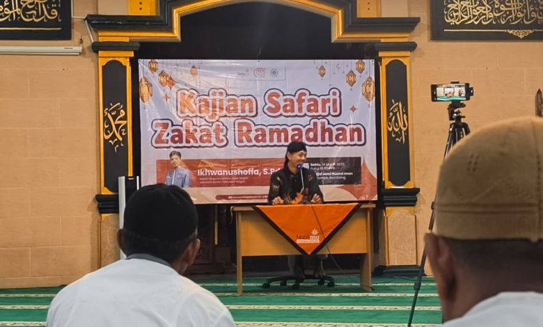 Penceramah menyampaikan materi dalam Kajian Safari Zakat Ramadhan yang digelar Lazismu Purbalingga di Masjid Jami’ Nuurul Iman, Sumampir, Purbalingga.
