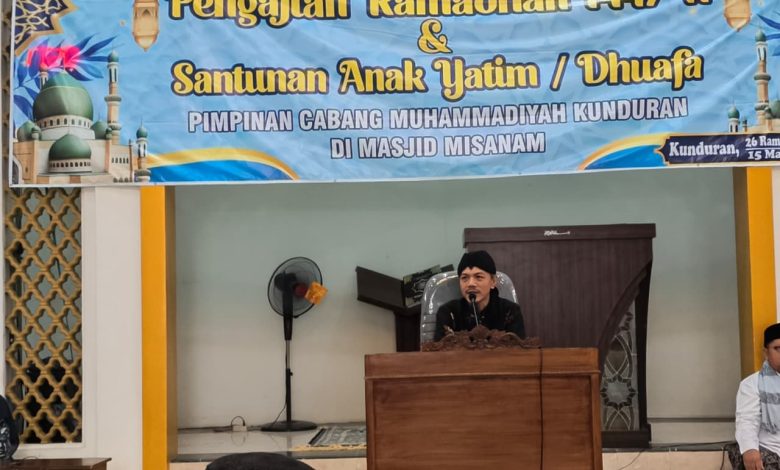 Penceramah menyampaikan tausiyah dalam kegiatan Safari Dakwah Ramadan Zakat dan santunan anak yatim di Masjid Misanam, Kunduran, Blora, 15 Maret 2026.