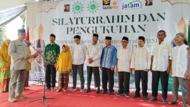 Prosesi pengukuhan enam ranting Muhammadiyah, PRA, JATAM, dan KL Lazismu Cabang Kesugihan berlangsung dalam acara silaturahmi di Karangkandri, Cilacap.