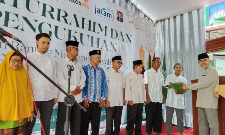 Prosesi pengukuhan pengurus JATAM Cabang Kesugihan pada acara silaturahim dan pengukuhan di Kompleks MCC LKSA Panti Asuhan An Nur, Cilacap.