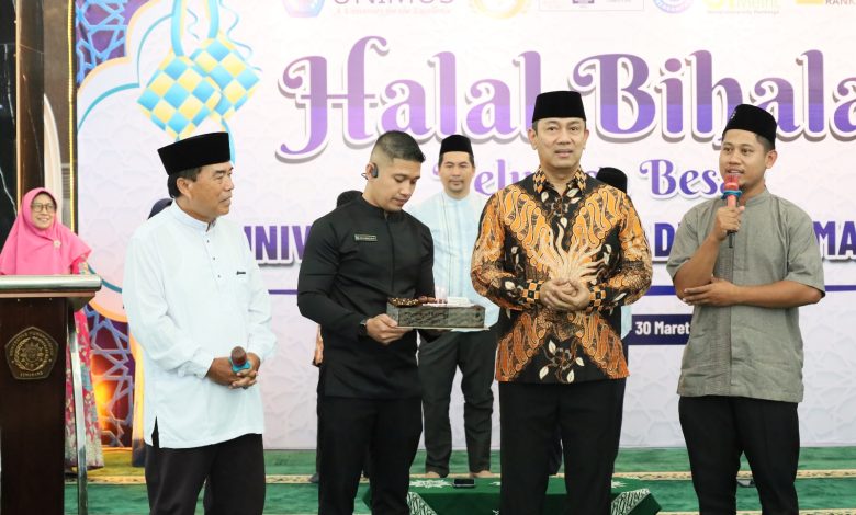 Suasana halalbihalal Universitas Muhammadiyah Semarang (Unimus) di Masjid At-Taqwa Muhammadiyah Jawa Tengah yang diikuti pimpinan dan civitas akademika pada hari pertama masuk kerja pasca-Idulfitri 1447 H.