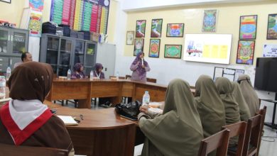 Rombongan SDTQ Al Ikhlas Mojolaban mengikuti sesi pemaparan saat studi tiru di SD Muhammadiyah Palur Program Khusus.