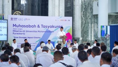 Rektor UMP menyampaikan sambutan pada Muhasabah dan Tasyakuran Milad UMP 61 di Masjid At Tajdiid Purwokerto