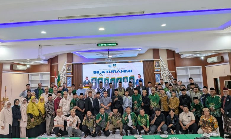 Kader MPKSDI Muhammadiyah se-Solo Raya berfoto bersama dalam acara Syawalan dan Halal Bihalal di Balai Muhammadiyah Surakarta, 10 April 2026.