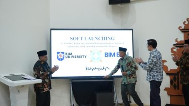 Suasana soft launching BIM BALI Conference dan BIM University dalam sebuah acara seremonial di ruang auditorium.