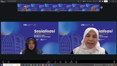 Tangkapan layar kegiatan sosialisasi KBMK 2026 UMS yang digelar secara daring melalui Zoom dan diikuti mahasiswa peserta seleksi.
