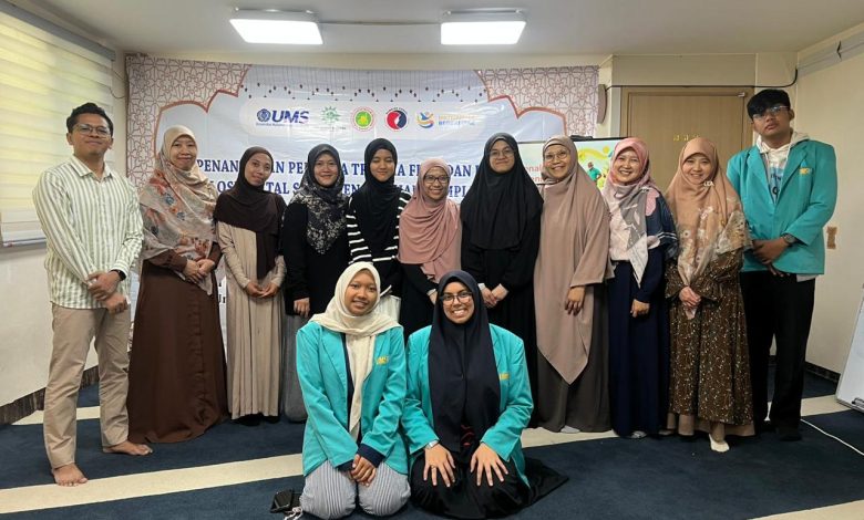 Tim dosen, mahasiswa, dan mitra internasional berfoto bersama dalam program Play-Based Fun Activities UMS untuk anak Muslim diaspora di Korea Selatan.