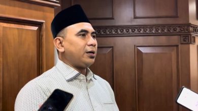 Wakil Gubernur Jawa Tengah Taj Yasin Maimoen memberikan keterangan kepada awak media terkait pembinaan haji di Semarang.