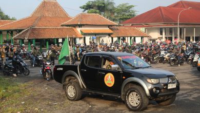 Ratusan peserta BikersMu Chapter Wonosobo bersiap mengikuti turing dakwah menuju Magelang di Terminal Mandala Wisata Wonosobo, Ahad, 19 April 2026.