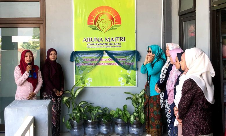 Soft launching unit usaha Aruna Maitri Baby & Moms Care oleh D3 Kebidanan TMU di Kampus 2 Kota Tegal.