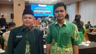 Perwakilan UMPP berfoto di lokasi Bimtek Manajemen MPM dan SatuMu PWM Jawa Tengah di Hotel Grand Wahid Salatiga.