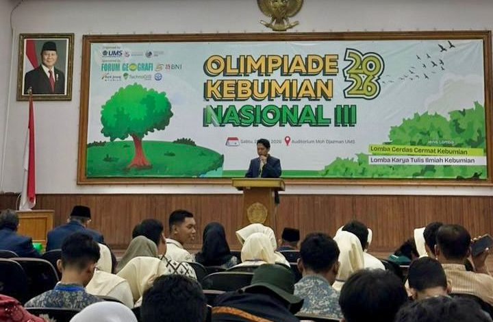 Pembukaan OLKENAS 2026 UMS di Auditorium Moh. Djazman dengan tema inovasi untuk merawat bumi Nusantara.