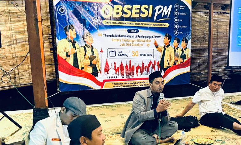 Wahid Syaifuddin, M.Pd. saat menyampaikan materi kaderisasi dalam Forum OBSESI di Jogonalan, Klaten.