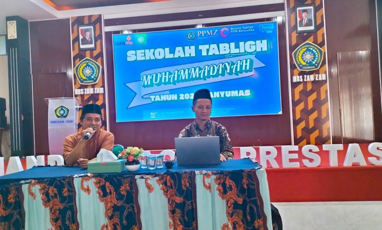 Pemateri menyampaikan materi dalam Sekolah Tabligh Muhammadiyah Jawa Tengah di Banyumas untuk penguatan dakwah digital Muhammadiyah.